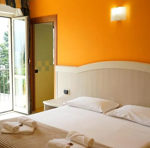 贝尔索吉奥诺酒店 3* 奥杰比奥